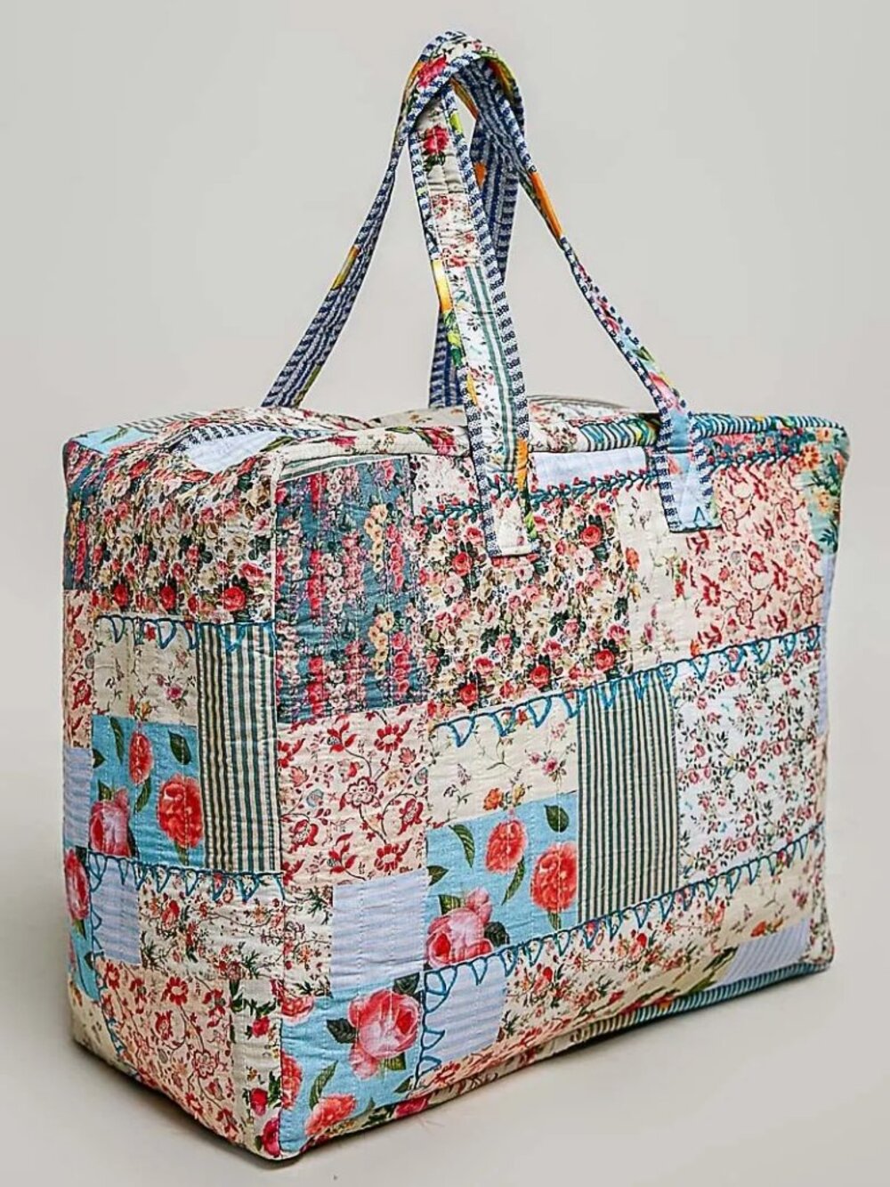 POL Blooming Heirloom Weekender Tote 🌸